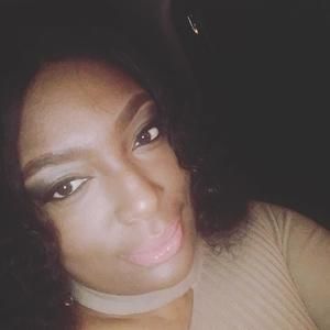 Meet your Posher, Akenya